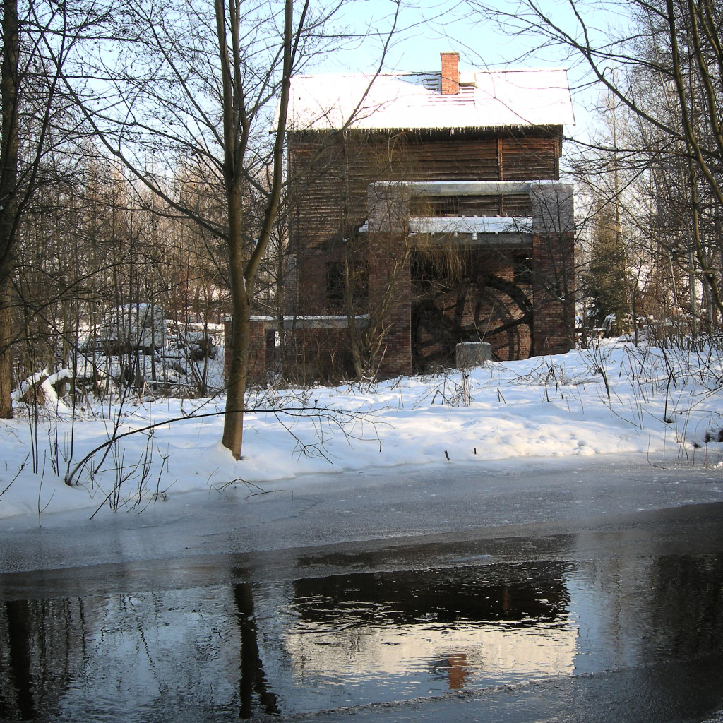 Mlyn-Patryki-od-strony-wyspy-styczen-2012