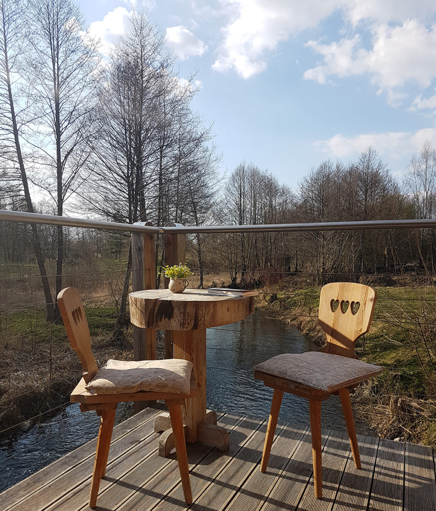 stolik na tarasie wczesna wiosna 14 kwietnia 2018
